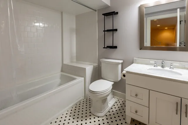 $740,000 | N1259 County Road P, Oconomowoc, WI 53066