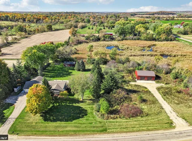 $740,000 | N1259 County Road P, Oconomowoc, WI 53066
