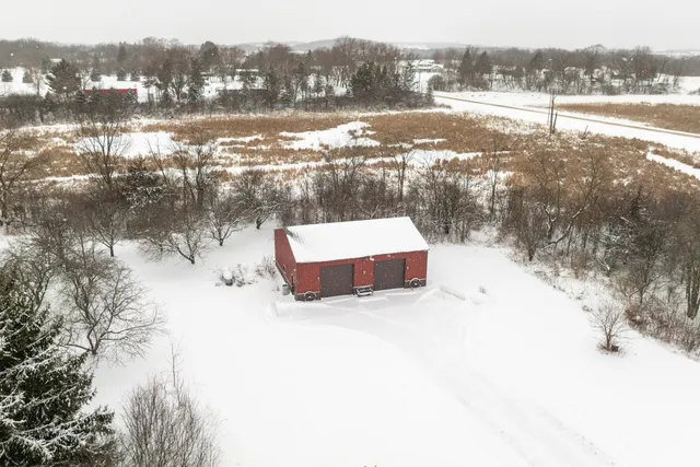 $740,000 | N1259 County Road P, Oconomowoc, WI 53066