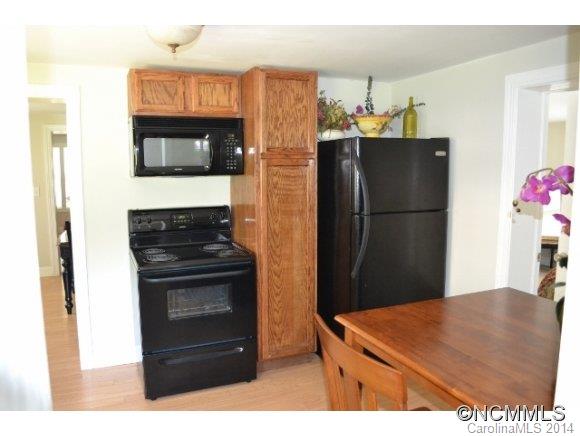 800 River Road Hot Springs, NC 28743 - Photo 13 of 23 Gallery Image 13
