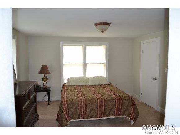 800 River Road Hot Springs, NC 28743 - Photo 20 of 23 Gallery Image 20