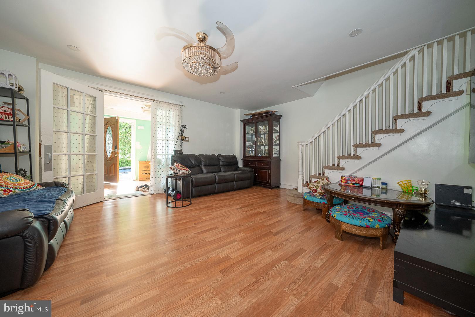 119 Heather Road Upper Darby, PA 19082 - Photo 3 of 31