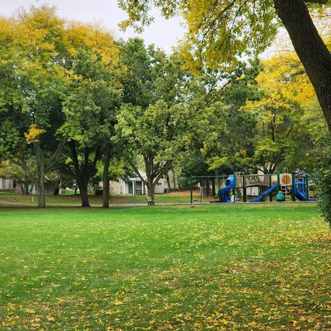 $59,900 | 2005 East 122nd Street, Unit A14, Burnsville, MN 55337