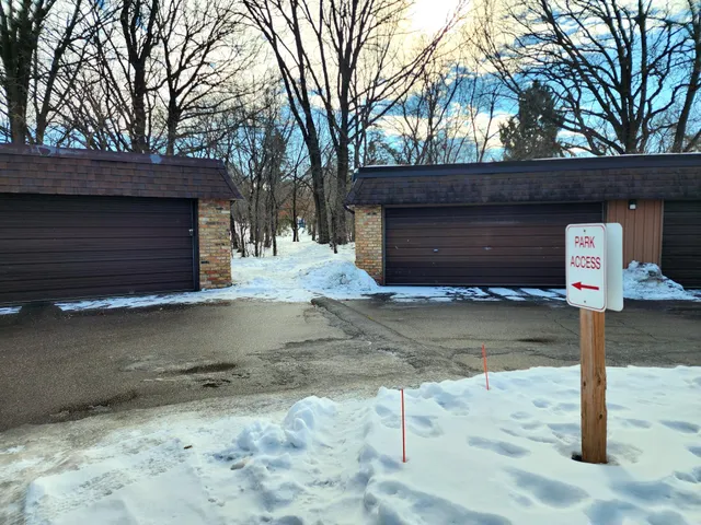 $59,900 | 2005 East 122nd Street, Unit A14, Burnsville, MN 55337