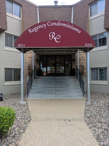 $59,900 | 2005 East 122nd Street, Unit A14, Burnsville, MN 55337