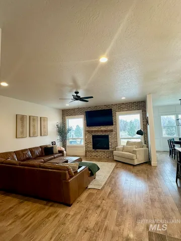 $1,299,000 | 10082 Riverbend Place, Middleton, ID 83644