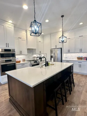 $1,299,000 | 10082 Riverbend Place, Middleton, ID 83644