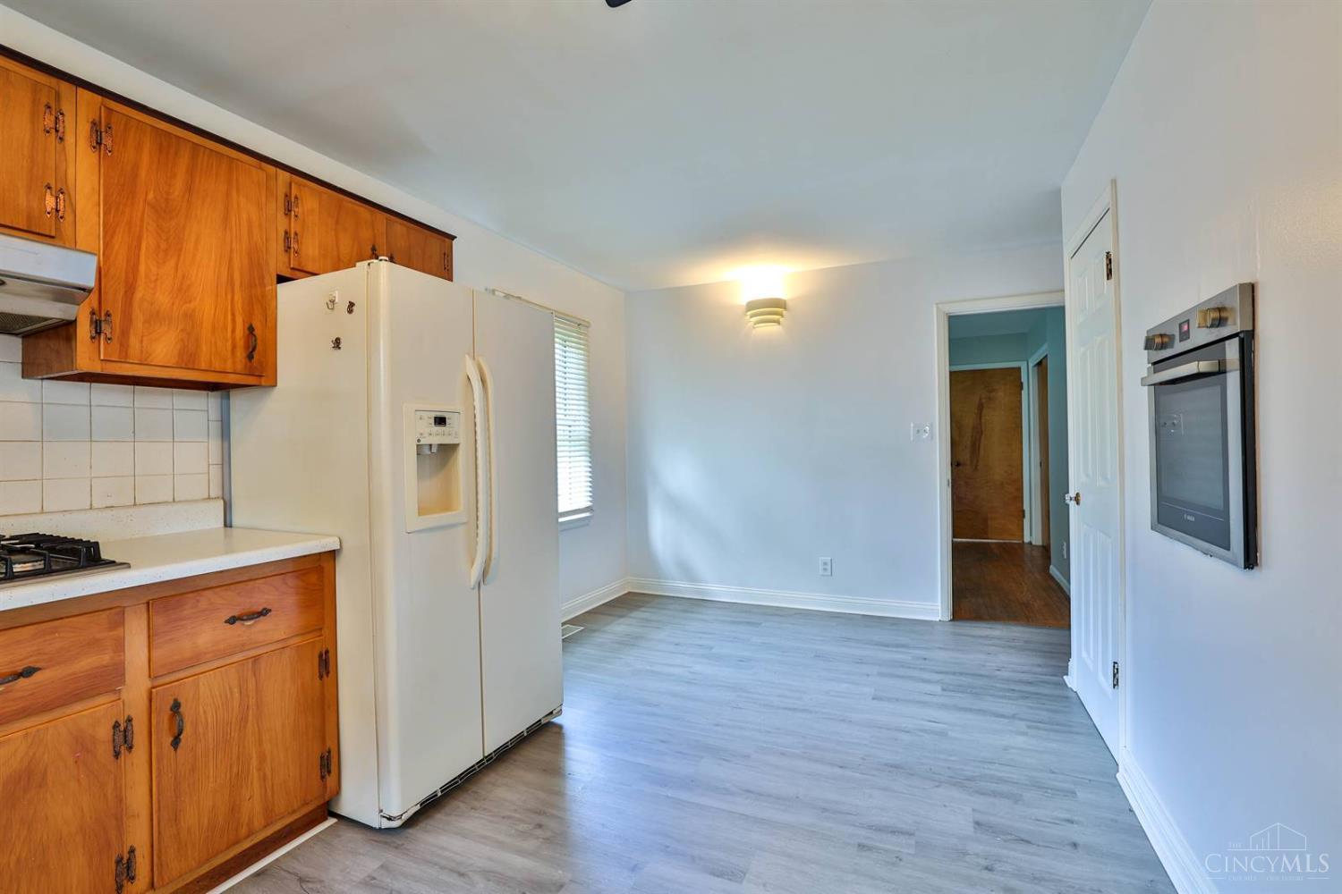 8747 Cheviot Road Cincinnati, OH 45251 - Photo 12 of 28
