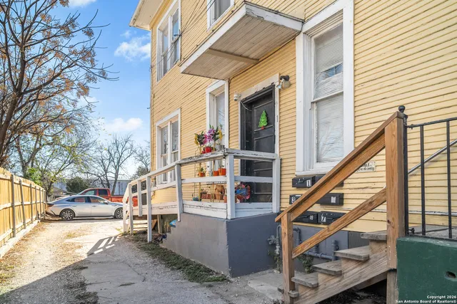 $645,000 | 1110 West Ashby Place, San Antonio, TX 78201