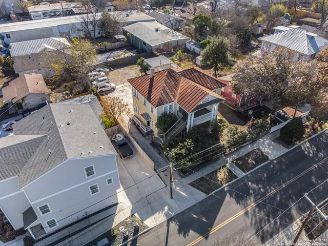 $645,000 | 1110 West Ashby Place, San Antonio, TX 78201