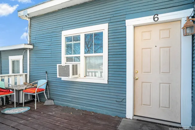 $645,000 | 1110 West Ashby Place, San Antonio, TX 78201