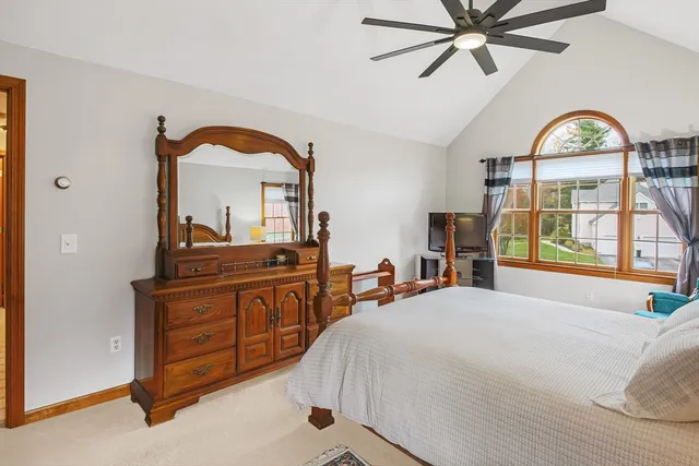 $799,999 | 5 Wildflower Drive, Sutton, MA 01590