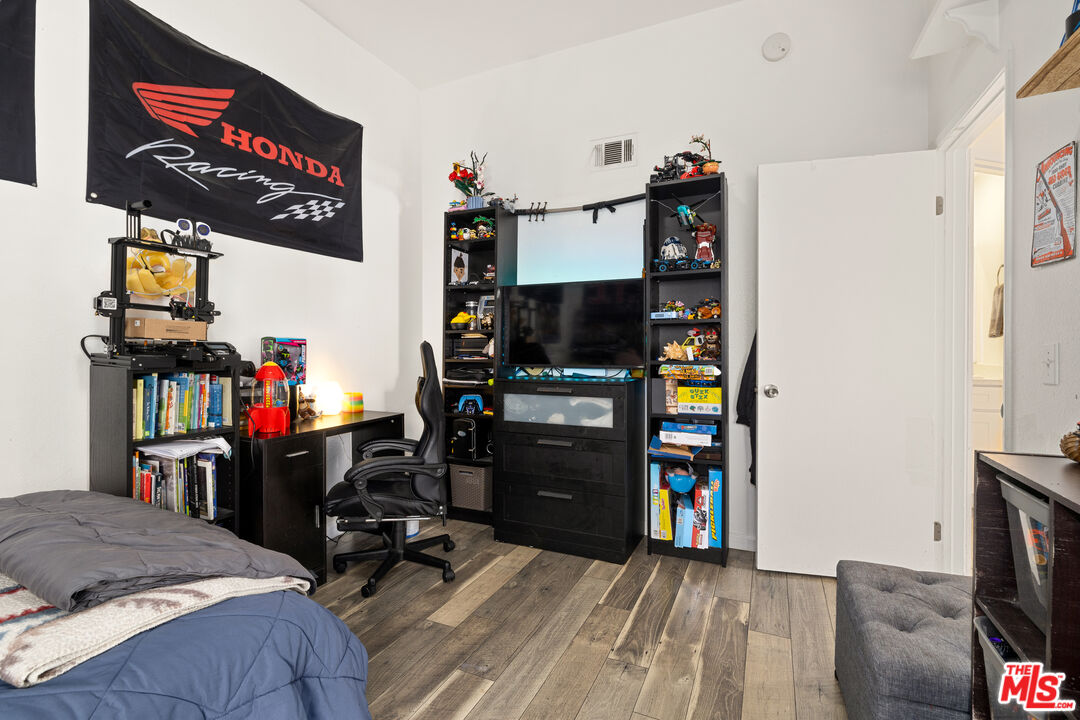 3192 Darby Street, Unit 114 Simi Valley, CA 93063 - Photo 13 of 21