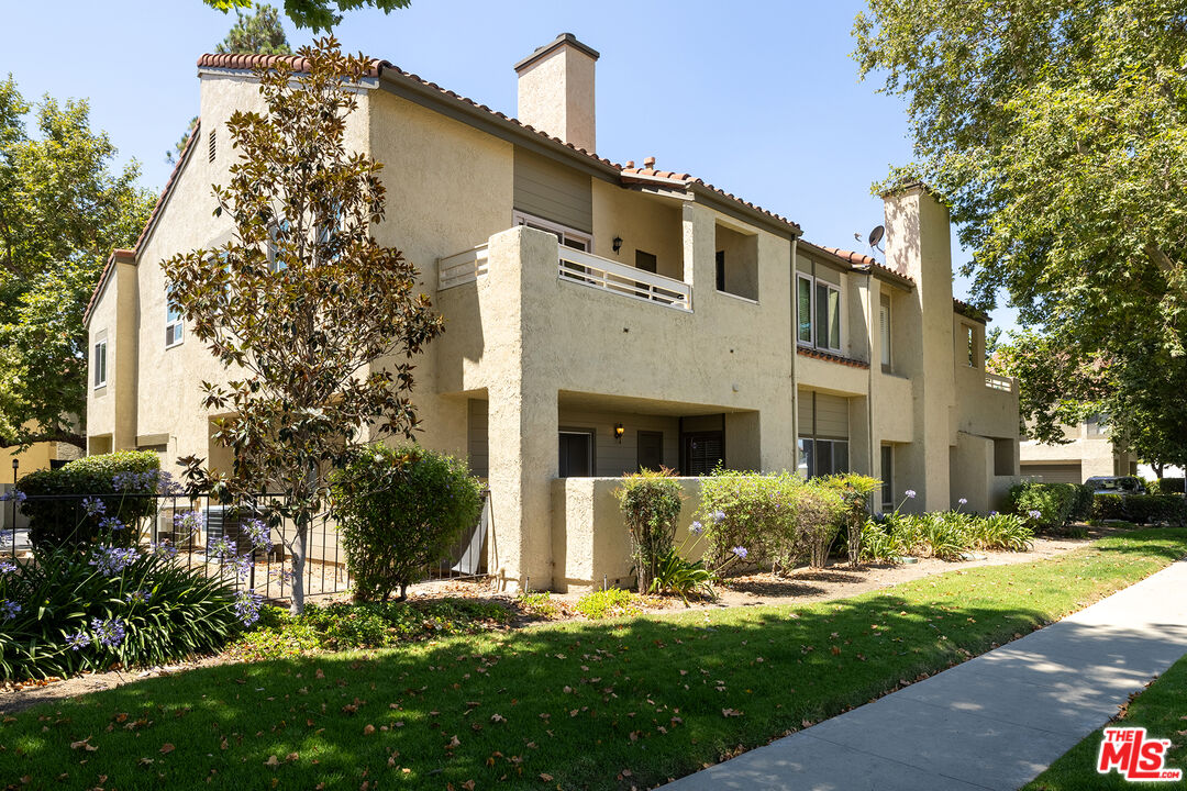 3192 Darby Street, Unit 114 Simi Valley, CA 93063 - Photo 2 of 21