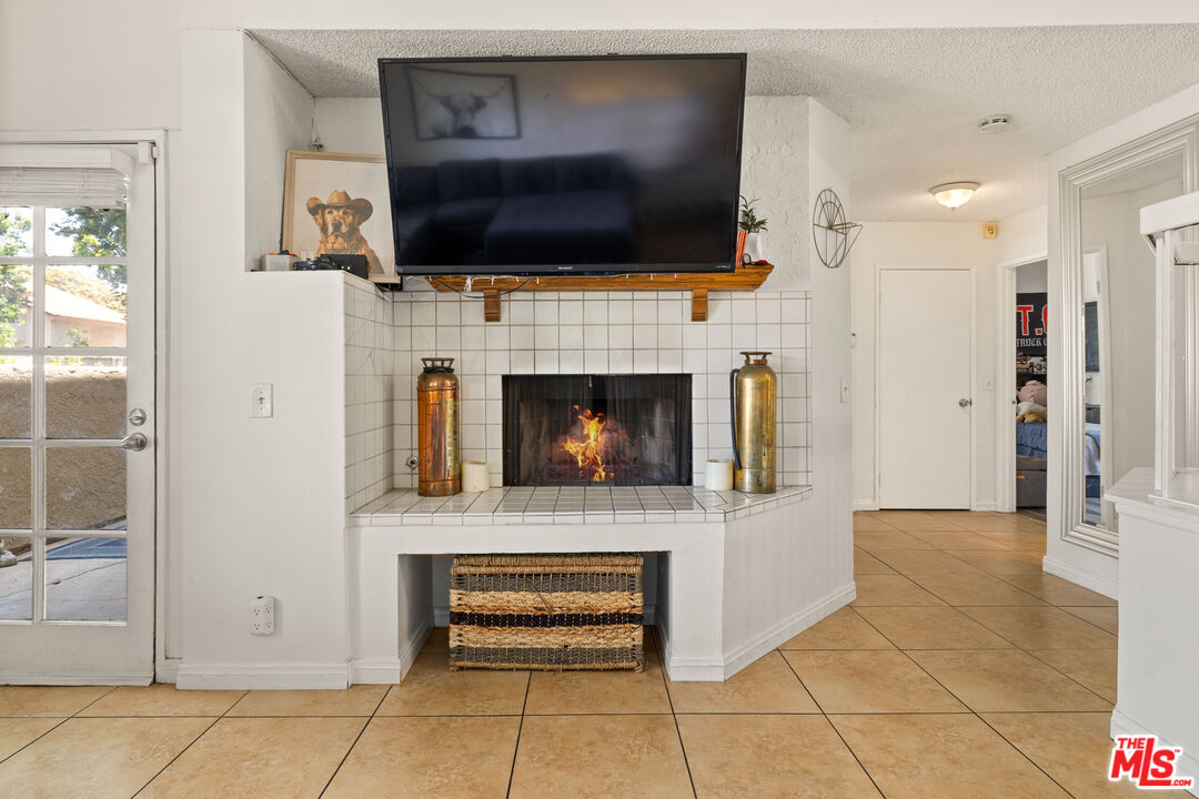 3192 Darby Street, Unit 114 Simi Valley, CA 93063 - Photo 6 of 21