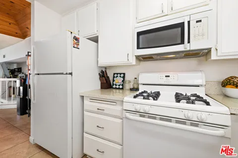 $455,000 | 3192 Darby Street, Unit 114, Simi Valley, CA 93063