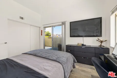 $455,000 | 3192 Darby Street, Unit 114, Simi Valley, CA 93063