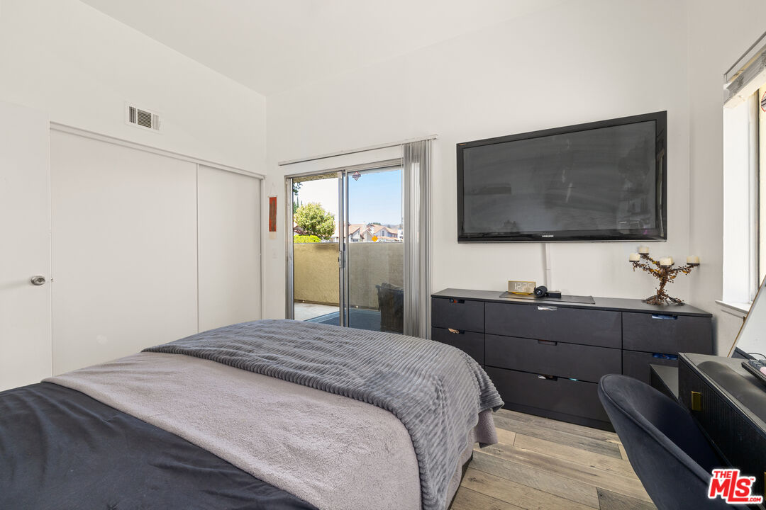 3192 Darby Street, Unit 114 Simi Valley, CA 93063 - Photo 10 of 21