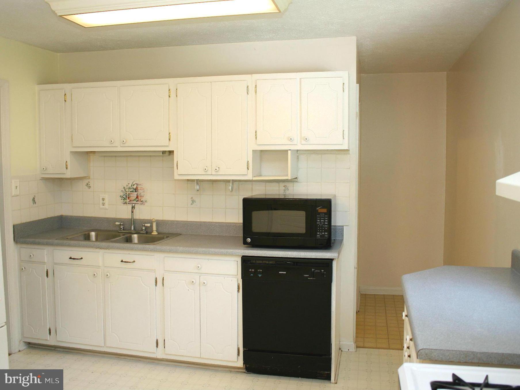 9632 Leavells Road Fredericksburg, VA 22407 - Photo 7 of 28 Kitchen