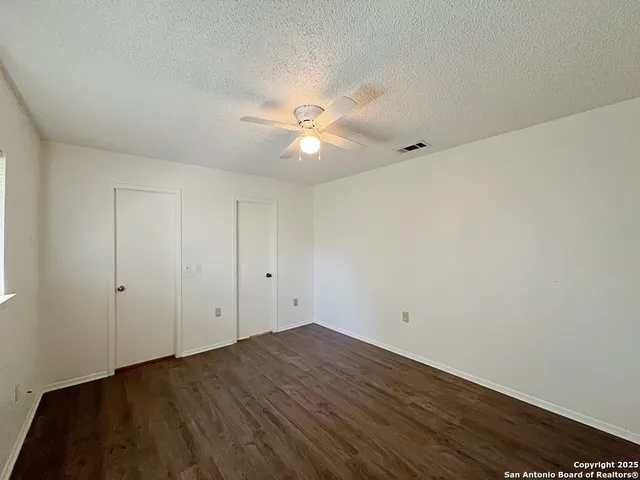 $1,350 | 117 Meadow Way, Converse, TX 78109