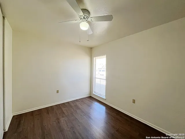 $1,350 | 117 Meadow Way, Converse, TX 78109