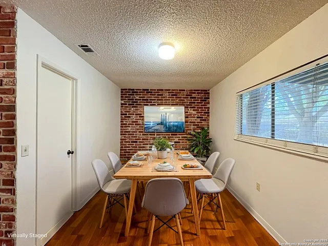 $1,350 | 117 Meadow Way, Converse, TX 78109