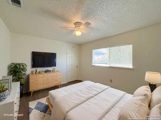 $1,350 | 117 Meadow Way, Converse, TX 78109