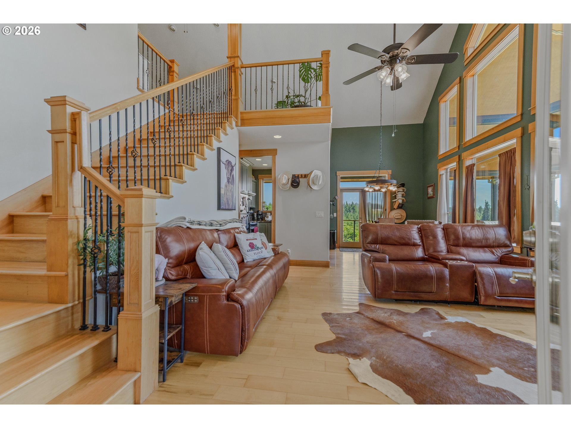 29455 Gregory Road Rainier, OR 97048 - Photo 2 of 48 Living Room/Entrance