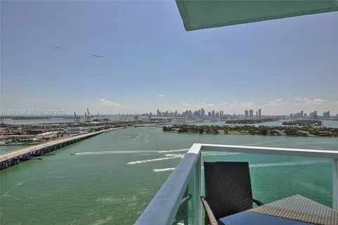 $1,699,999 | 650 West Avenue, Unit 2801, Miami Beach, FL 33139