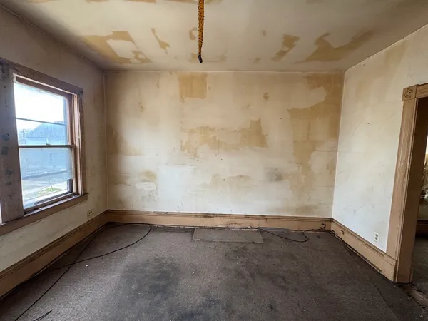 $130,000 | 5556 South Princeton Avenue, Chicago, IL 60621