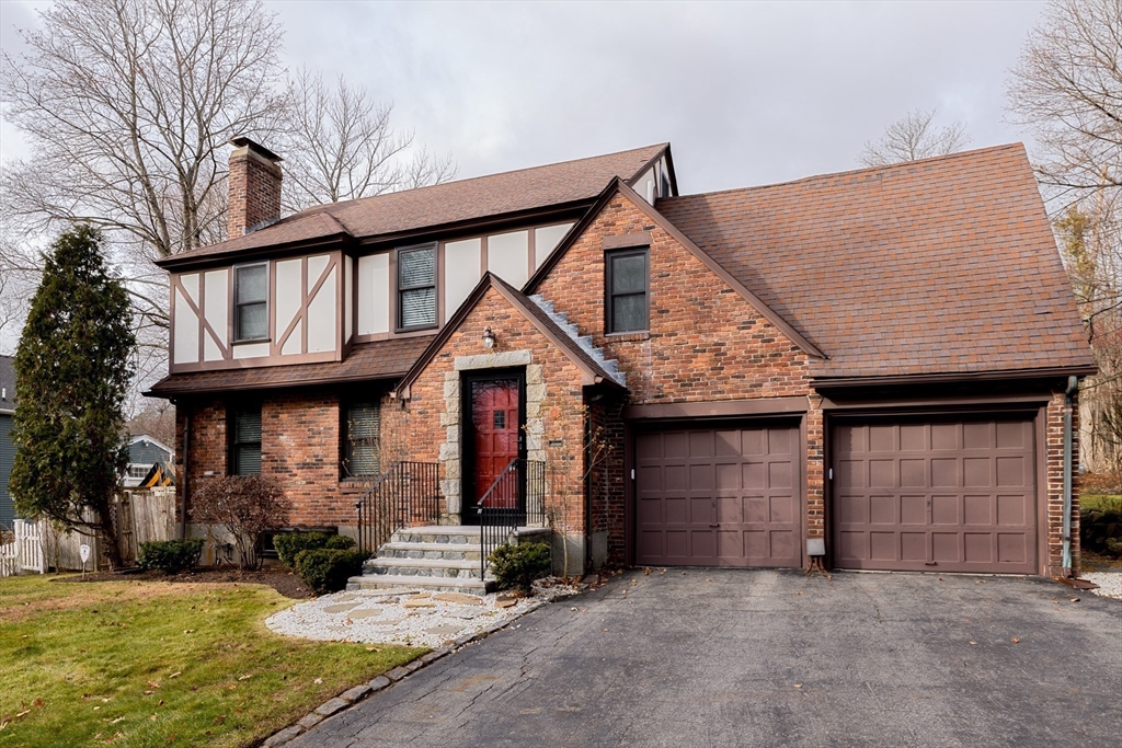 3 Old English Road Worcester, MA 01609 - Photo 3 of 39 Gallery Image 3