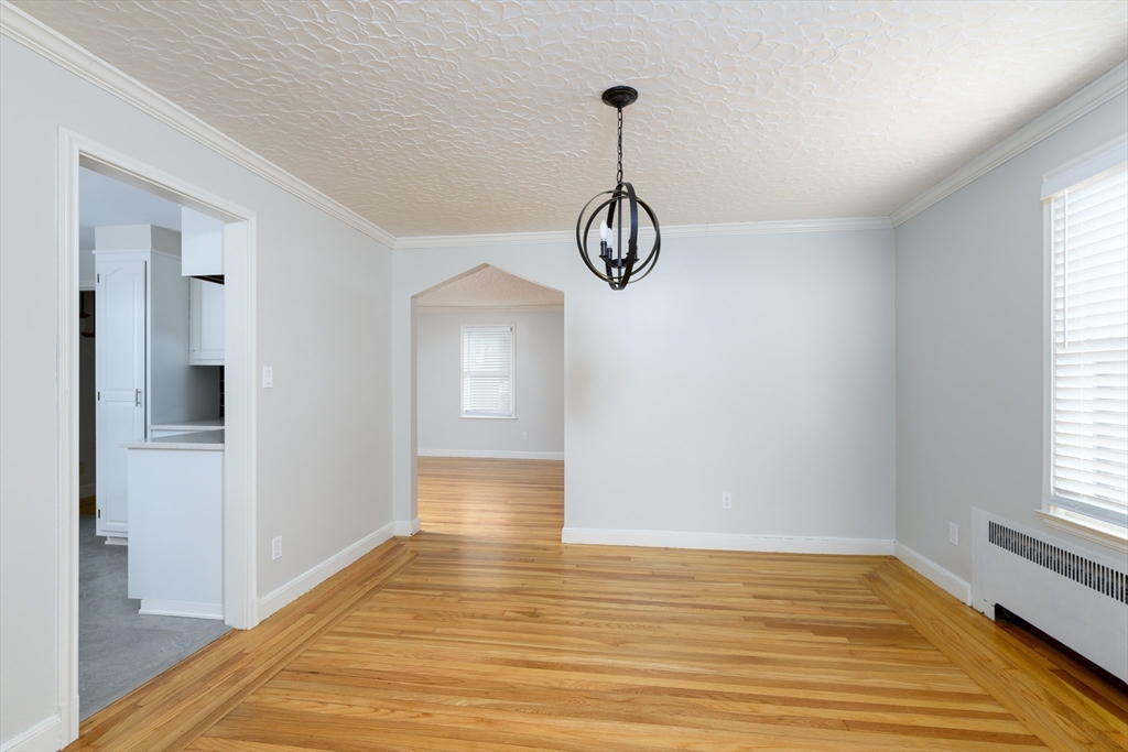 3 Old English Road Worcester, MA 01609 - Photo 8 of 39 Gallery Image 8