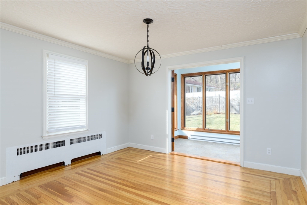 3 Old English Road Worcester, MA 01609 - Photo 9 of 39 Gallery Image 9