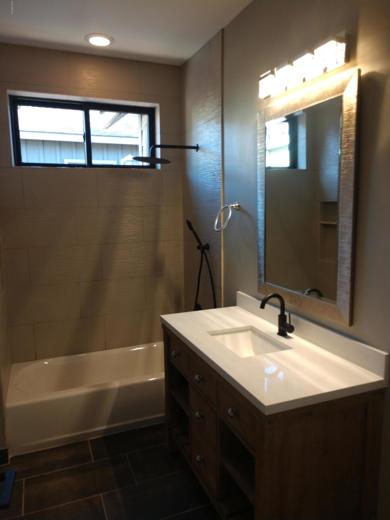 405 West Frontier Street Payson, AZ 85541 - Photo 19 of 22 Second bath