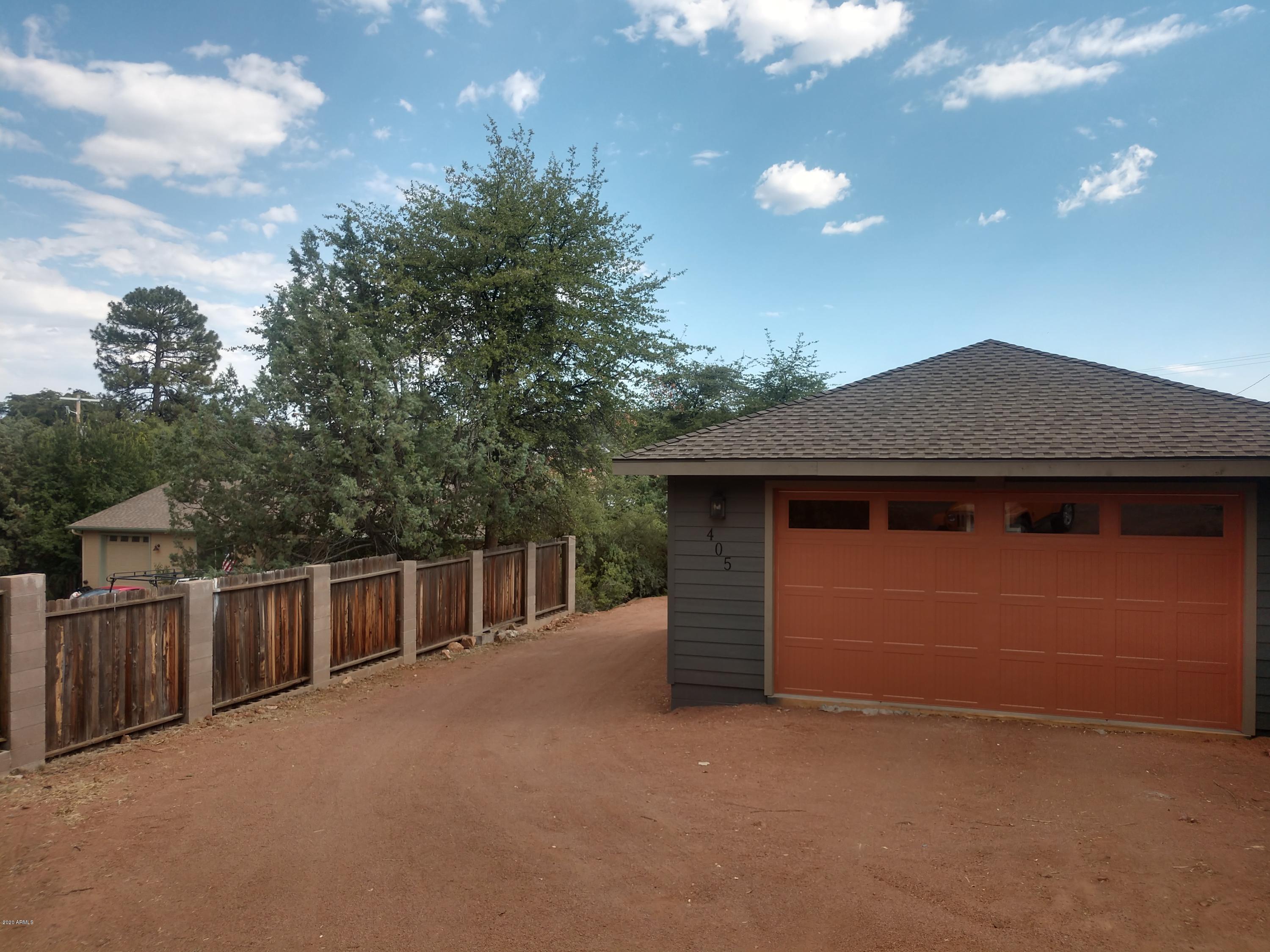 Front garage before driveway