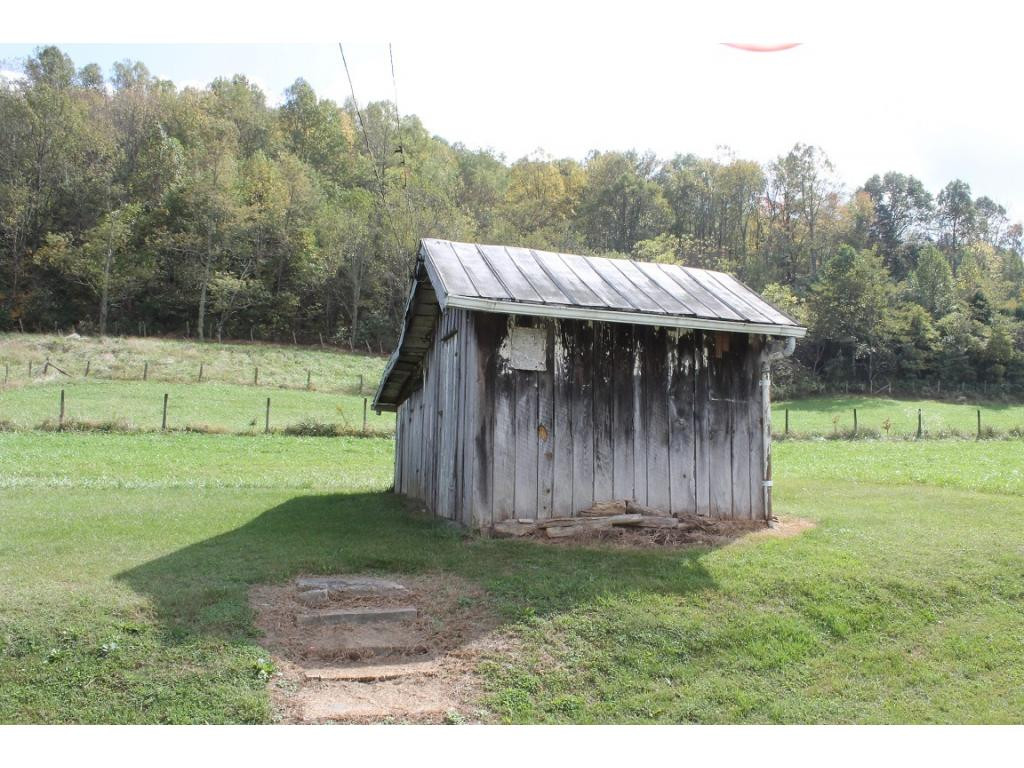 179 Deck Valley Road Bristol, TN 37620 - Photo 11 of 11 Photo 11