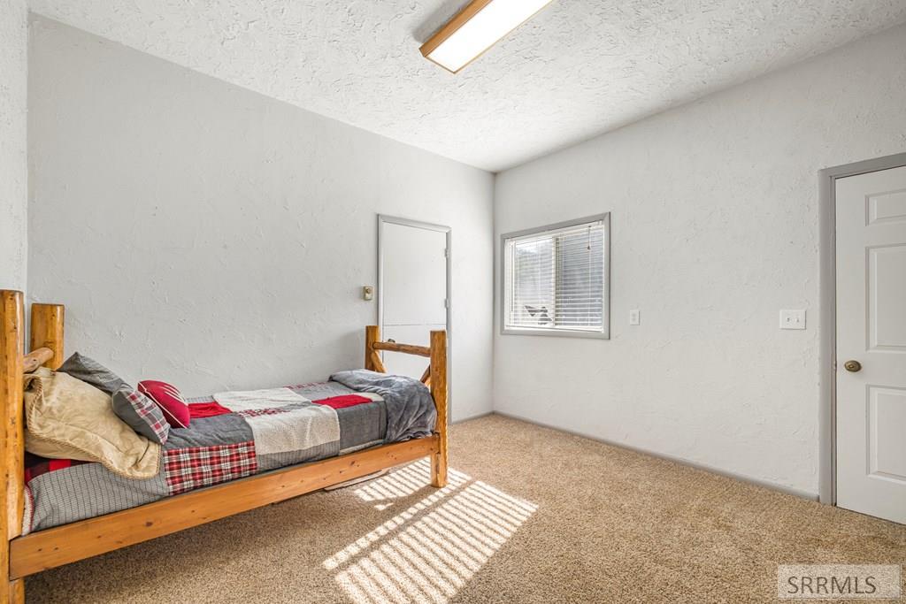 1181 Country Road Sugar City, ID 83448 - Photo 18 of 51