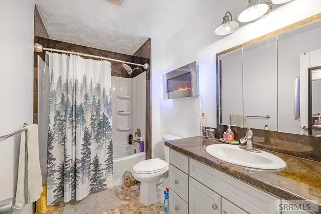 $545,000 | 1181 Country Road, Sugar City, ID 83448