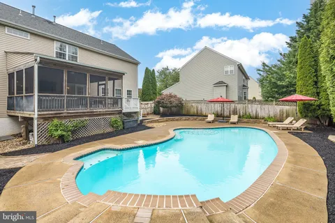 $824,900 | 242 Fox Chase Street, Warrenton, VA 20186