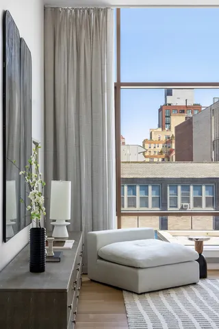 $5,495,000 | 215 East 19th Street, Unit 8E | Gramercy