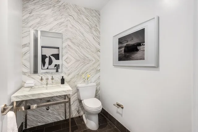 $5,495,000 | 215 East 19th Street, Unit 8E | Gramercy