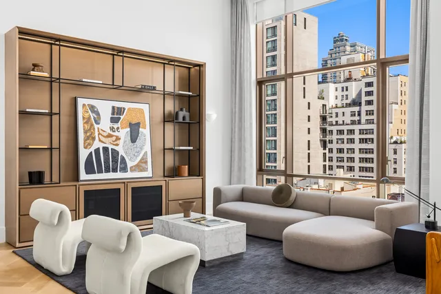 $5,495,000 | 215 East 19th Street, Unit 8E | Gramercy