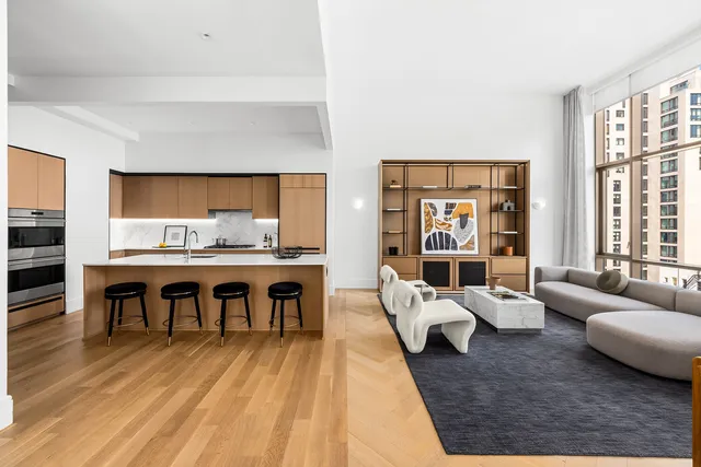 $5,495,000 | 215 East 19th Street, Unit 8E | Gramercy
