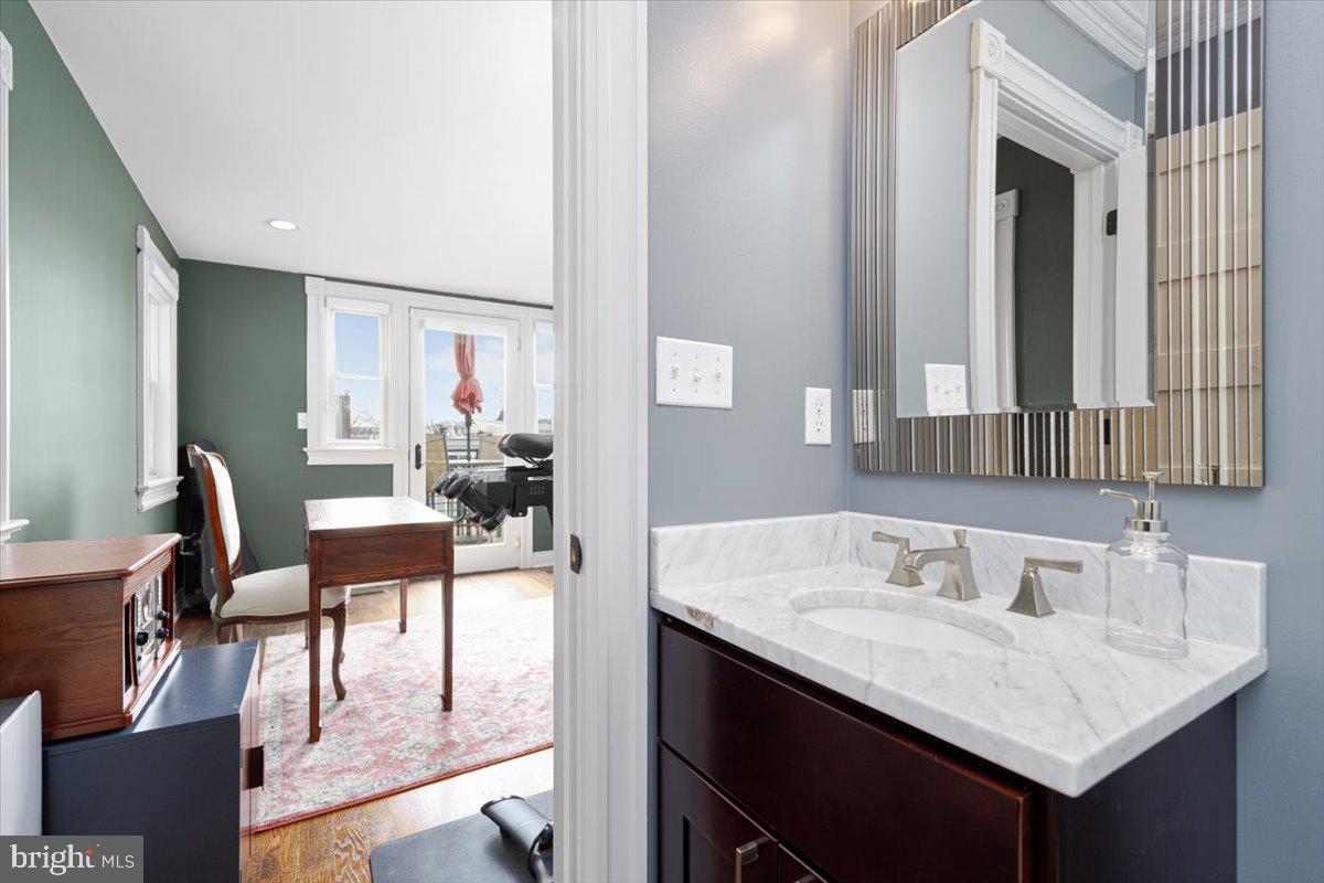 1128 Columbia Road Northwest, Unit 2 Washington, DC 20009 - Photo 15 of 28