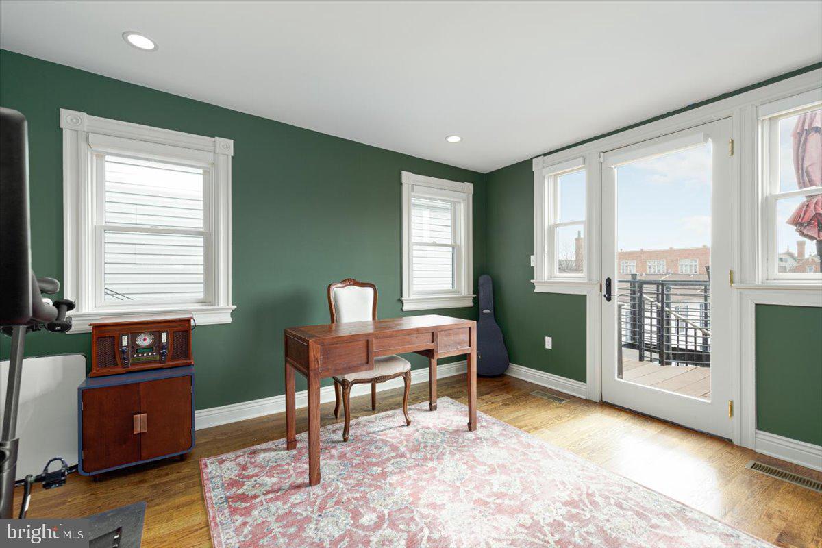 1128 Columbia Road Northwest, Unit 2 Washington, DC 20009 - Photo 17 of 28