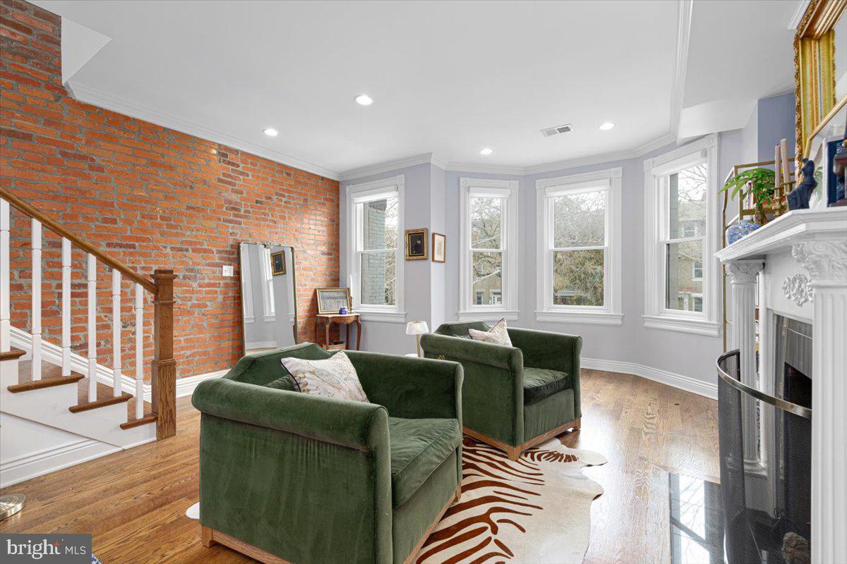 1128 Columbia Road Northwest, Unit 2 Washington, DC 20009 - Photo 7 of 28