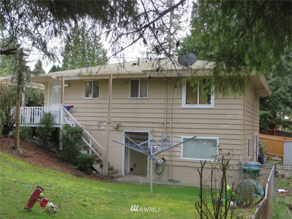 16005 114th Avenue Southeast Renton, WA 98055 - Photo 3 of 15