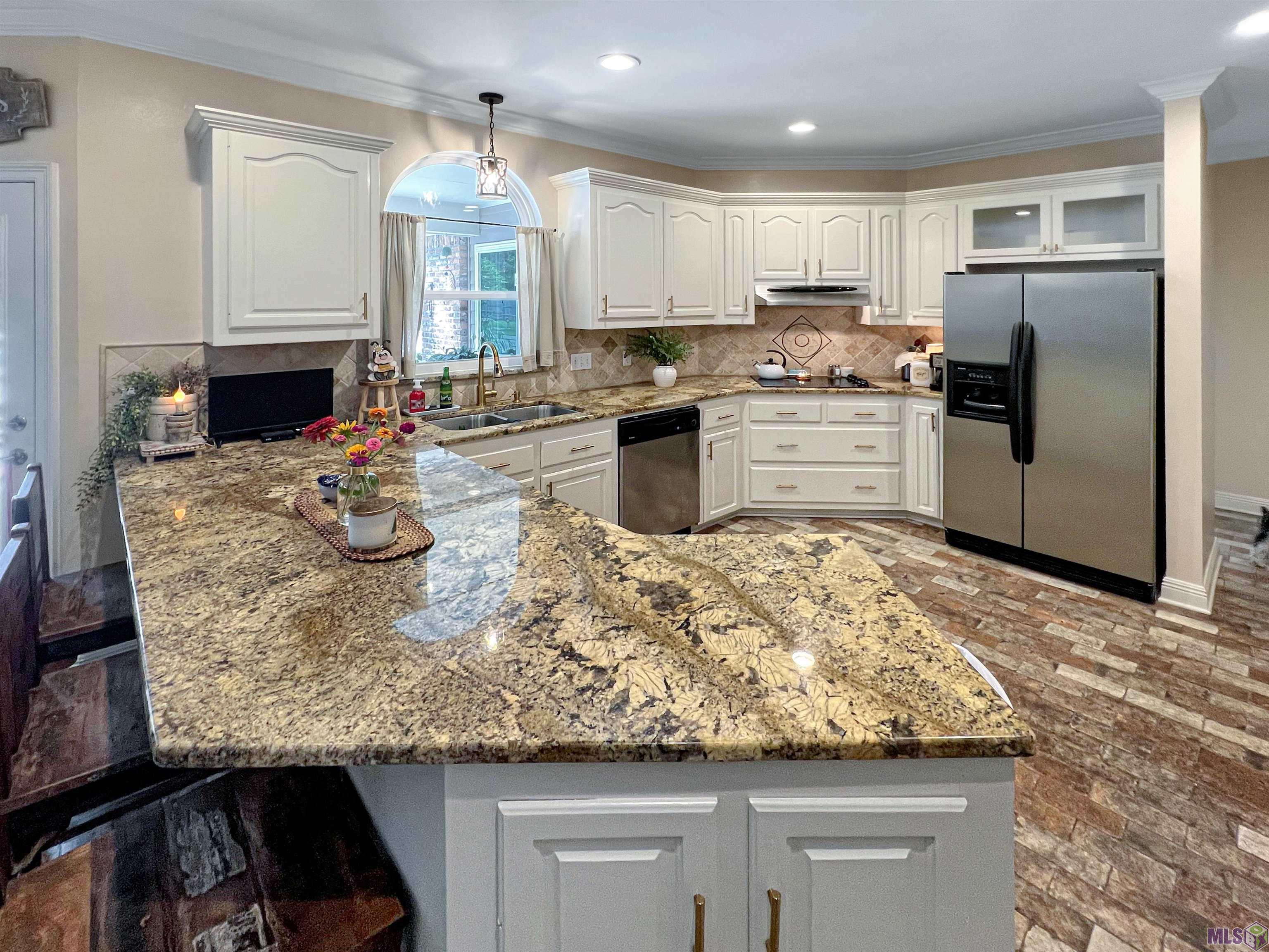 18145 Creek Hollow Road Baton Rouge, LA 70817 - Photo 5 of 23 Gallery Image 5
