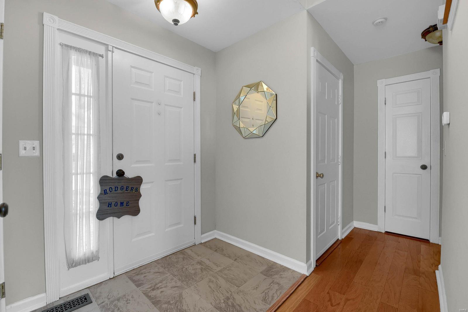 1906 Strawberry Ridge Drive Ballwin, MO 63021 - Photo 2 of 27 Gallery Image 2
