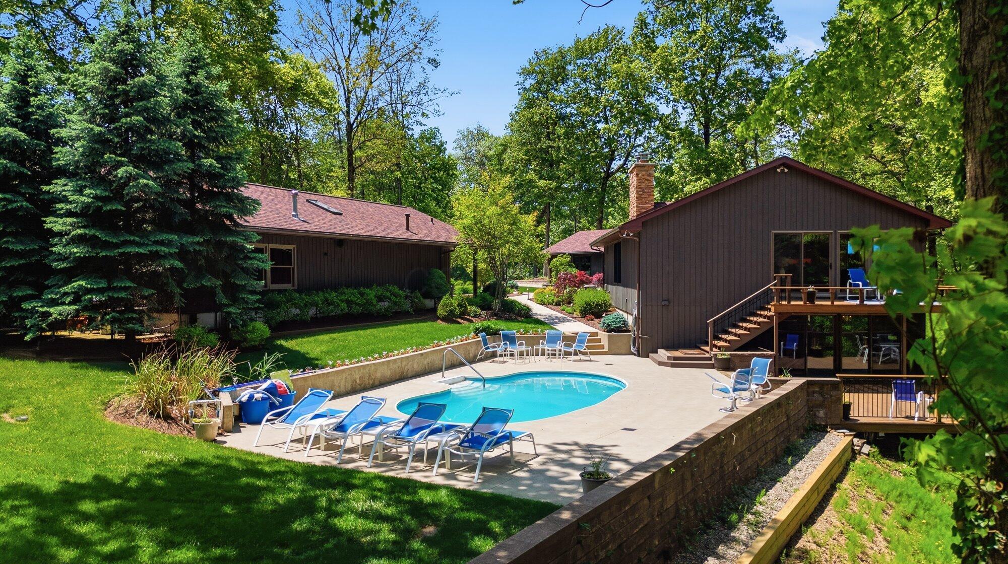 1833 East Hanley Road Mansfield, OH 44903 - Photo 9 of 94 62-aer-pool